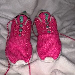 Nike Shoes - Hot pink nike roshe Nike Shoes - Hot pink nike roshe